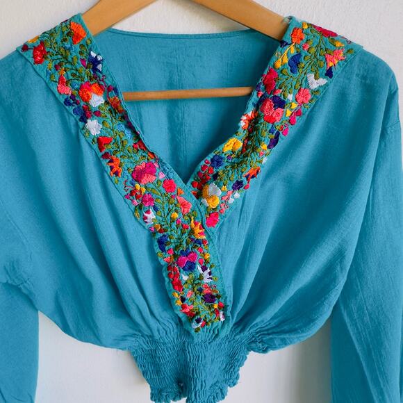 Vintage Mexican Top Turquoise Boho Hand Embroidered V-Neck Crop Smock Waist S - Picture 3 of 5